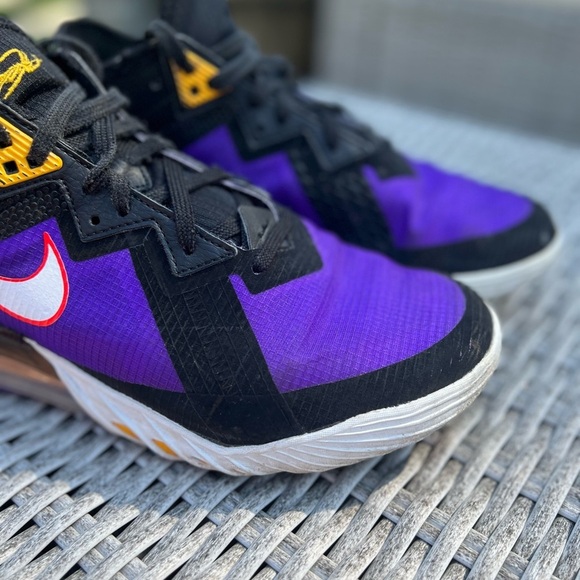 Nike Lebron 18 Low ACG Terra Purple Black White size 8